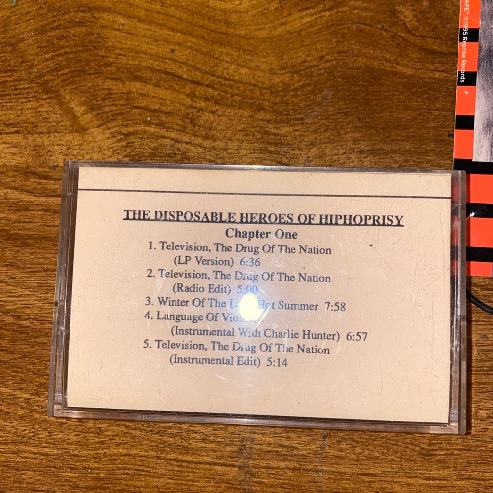 THE DISPOSABLE HEROES OF HIPHOPRISY Chapter One cassette advance  vg+